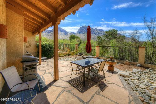 836 Cam Diestro, Oro Valley, AZ, 85704 | Card Image