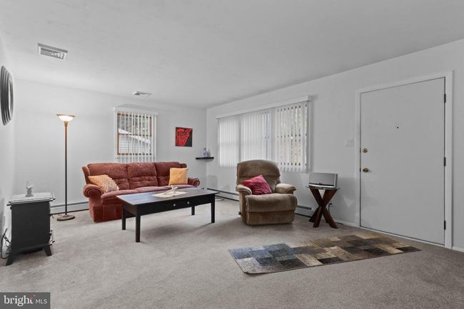 305 Chestnut St, House other with 2 bedrooms, 1 bathrooms and null parking in Freemansburg PA | Image 5