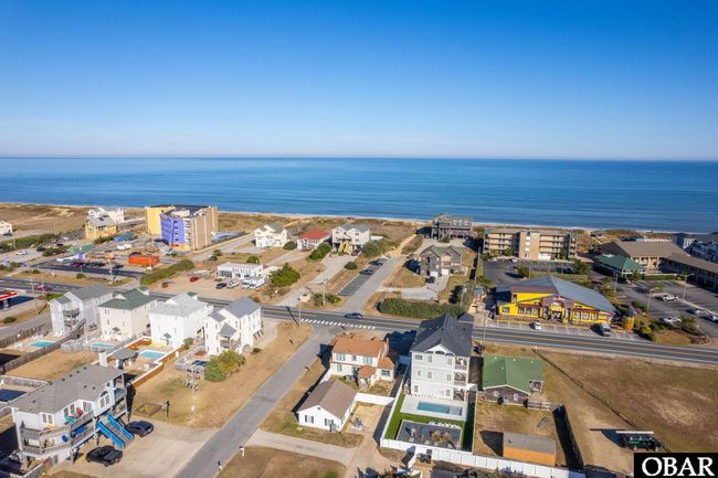300 S Virginia Dare Trl, House other with 4 bedrooms, 2 bathrooms and null parking in Kill Devil Hills NC | Image 4