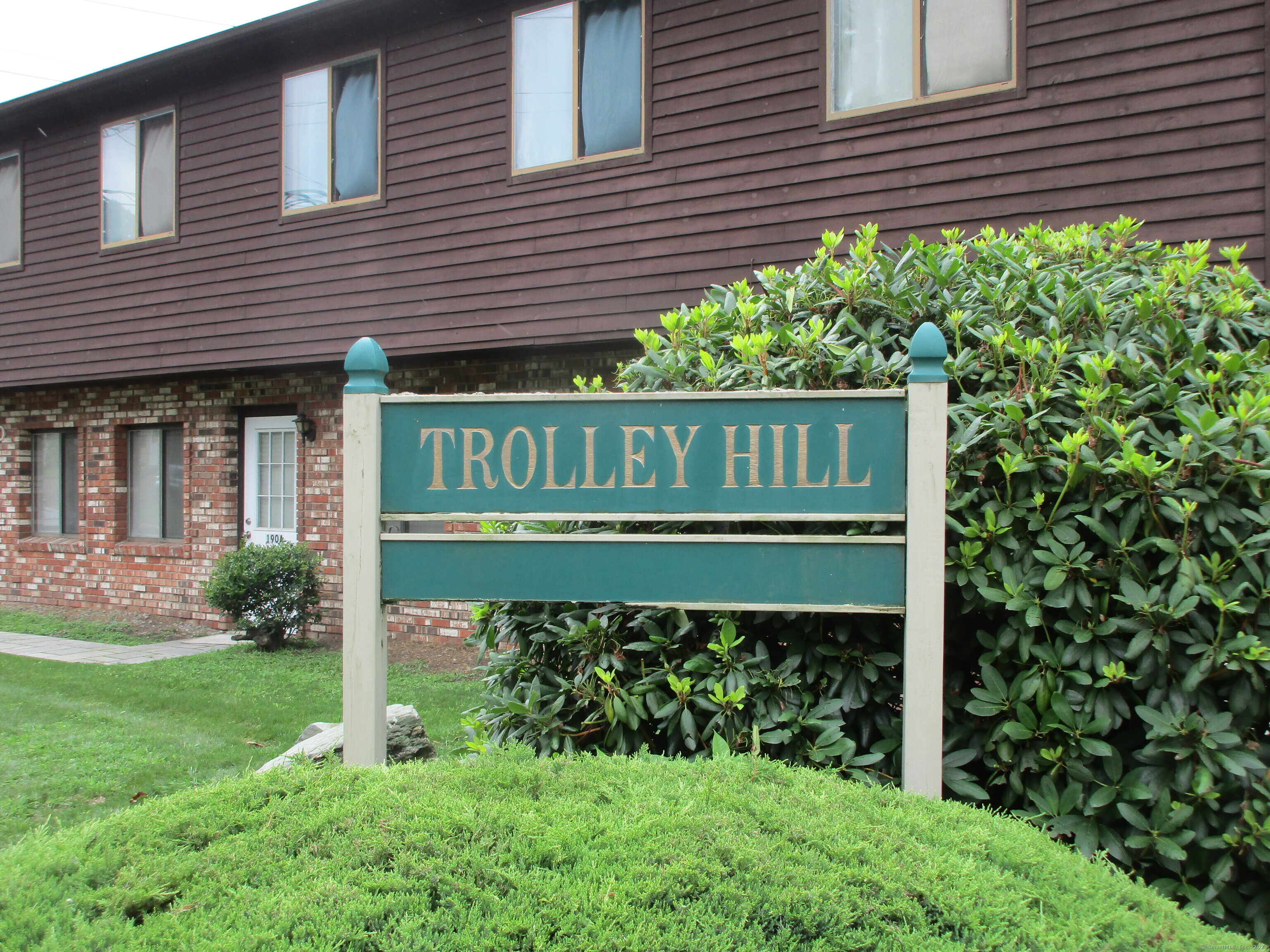 Trolley Cir, Milford, CT 06460