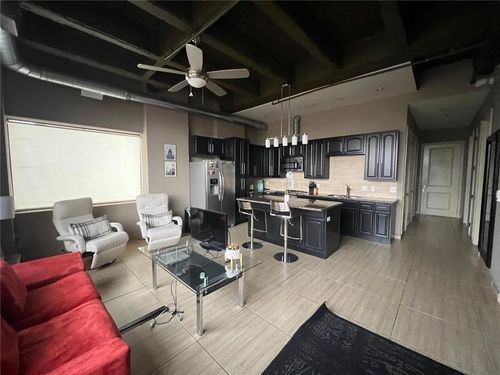 apt-1101-2940 Baltimore Ave, Kansas City, MO, 64108-3416 | Card Image