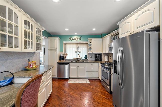 KITCHEN | Image 13