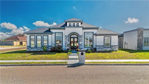 335 Sierra Dr, Rio Grande City, TX, 78582-6722 | Card Image