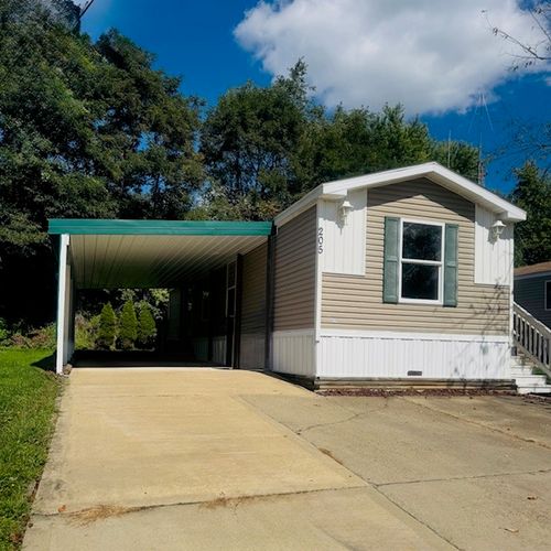205 Sunny Hill Dr, Adams Twp, PA, 16059 | Card Image