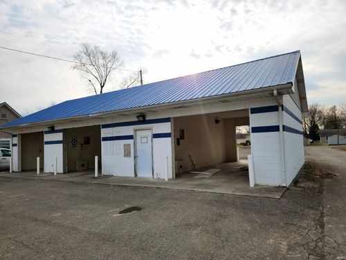 295 S Main St, Farmland, IN, 47340-9428 | Card Image