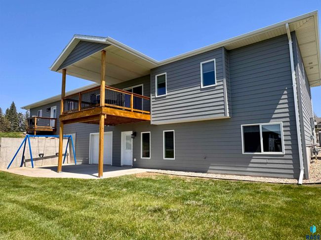 1403 Bitterroot Rd, House other with 5 bedrooms, 4 bathrooms and null parking in Dell Rapids SD | Image 5