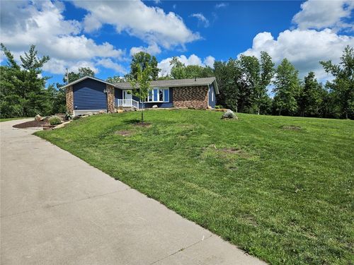 2261 Creekside Rd, Springville, IA, 52336-9507 | Card Image