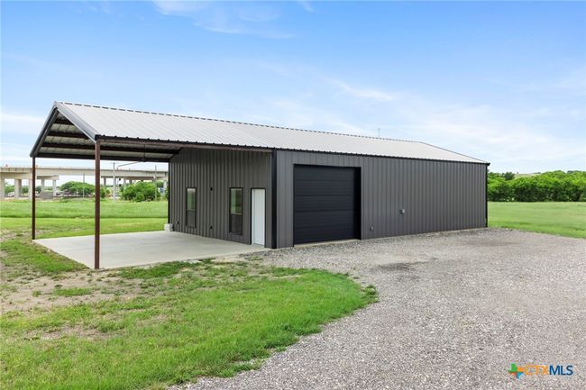 295 Honey Bee Ln, Home with 1 bedrooms, 1 bathrooms and null parking in Rogers TX | Image 15