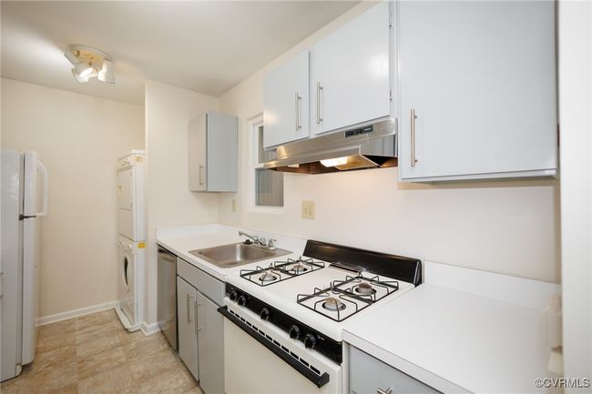 11808 N Briar Patch Drive, Condo with 3 bedrooms, 3 bathrooms and null parking in Midlothian VA | Image 12