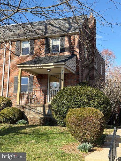 121 Rock Glen Rd, WYNNEWOOD, PA, 19096-3807 | Card Image