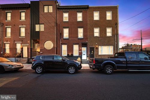 2443 E Cumberland St, PHILADELPHIA, PA, 19125-3104 | Card Image