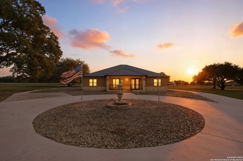 3172 Interstate 35 N, Natalia, TX, 78059-2618 | Card Image