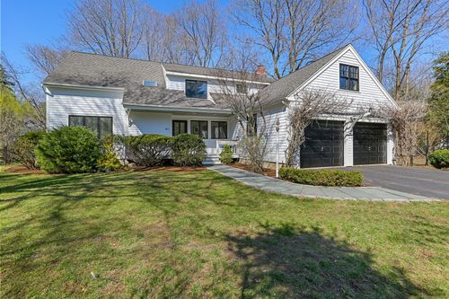 2 Donald Dr, Westport, CT, 06880-5524 | Card Image