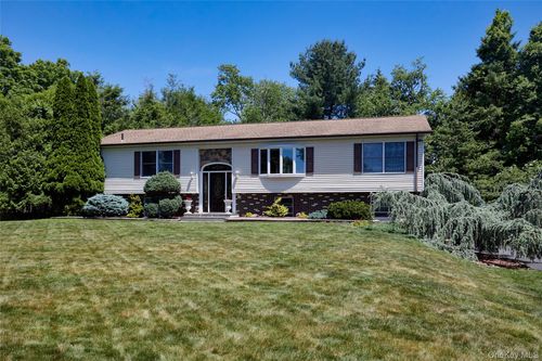 84 Longdale Rd, Mahopac, NY, 10541-3653 | Card Image