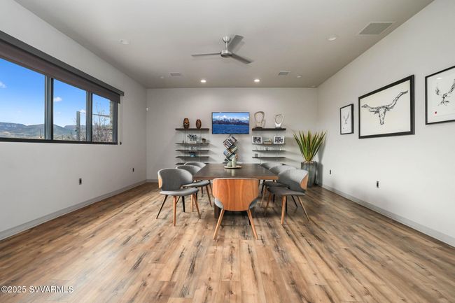 Clubhouse | Image 27