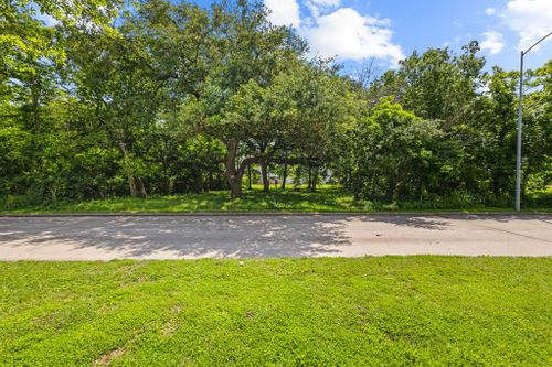 1 Strawberry Road, Pasadena, TX, 77504 | Card Image