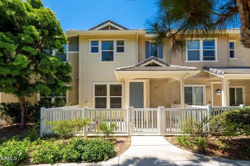 302 Harbor Breeze Dr, Port Hueneme, CA, 93041-3226 | Card Image