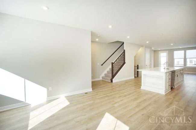 7241 Otley Dr, House other with 4 bedrooms, 4 bathrooms and null parking in West Chester OH | Image 8