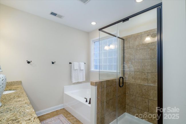 4323 Bright Rd, House other with 5 bedrooms, 4 bathrooms and null parking in Charlotte NC | Image 24