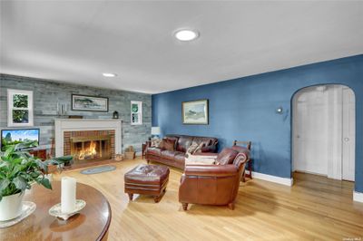 37 Woodside Avenue, House other with 4 bedrooms, 2 bathrooms and null parking in Islip NY | Image 3