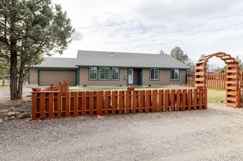 12592 Sw Wheat Grass Rd, Terrebonne, OR, 97760-7848 | Card Image