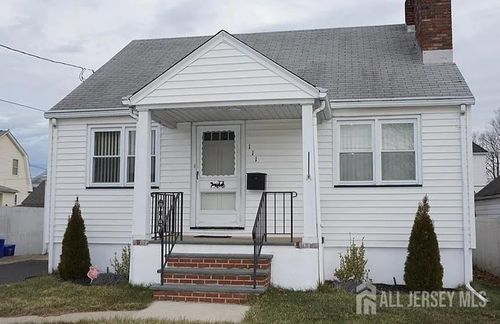 111 Kosciusko Ave, South Plainfield, NJ, 07080-3219 | Card Image