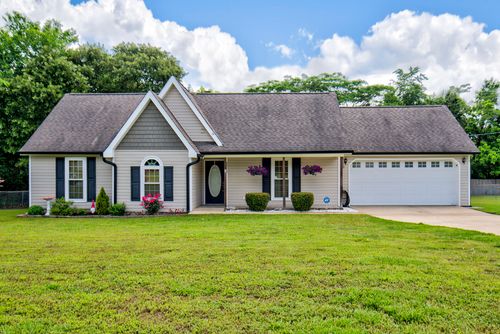 8820 Forest Pond Dr, Harrison, TN, 37341-9374 | Card Image