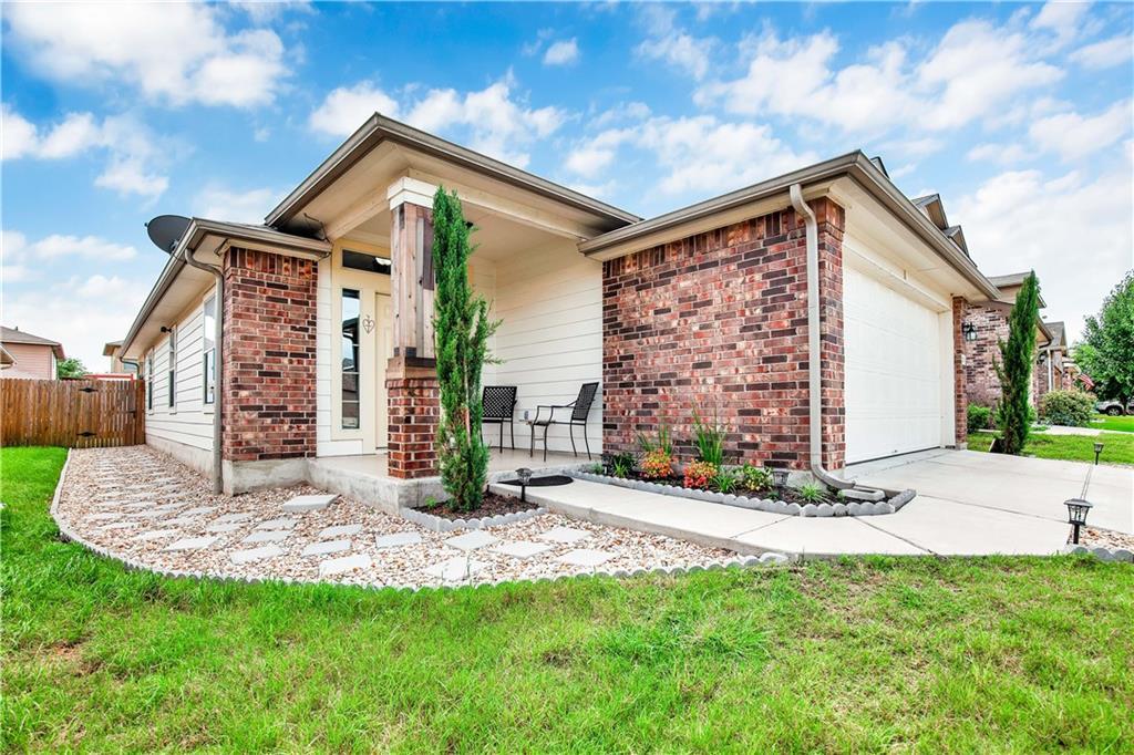 Residential Lease in Manor