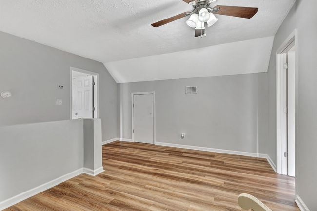 Upstairs Loft | Image 21