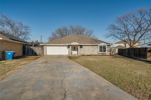 521 Crane Circle, Desoto, TX, 75115 | Card Image