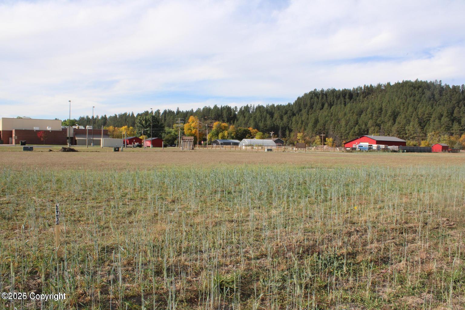 Land in Hulett