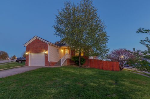 100 Santa Monica Dr, Georgetown, KY, 40324-8886 | Card Image