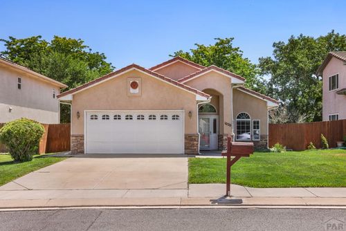 1020 Cedarcrest Dr, Pueblo, CO, 81005-1597 | Card Image