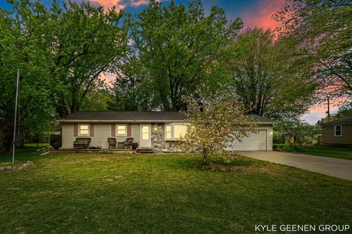 1675 State Street, Park Township, MI, 49424 | Card Image