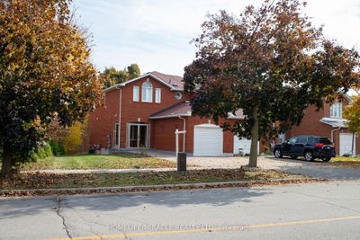 1945 Pine Grove Ave, House attached with 3 bedrooms, 2 bathrooms and 3 parking in Pickering ON | Image 3