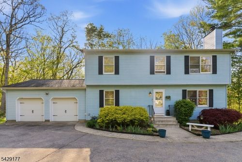 317 Morsetown Rd, West Milford, NJ, 07480-3105 | Card Image