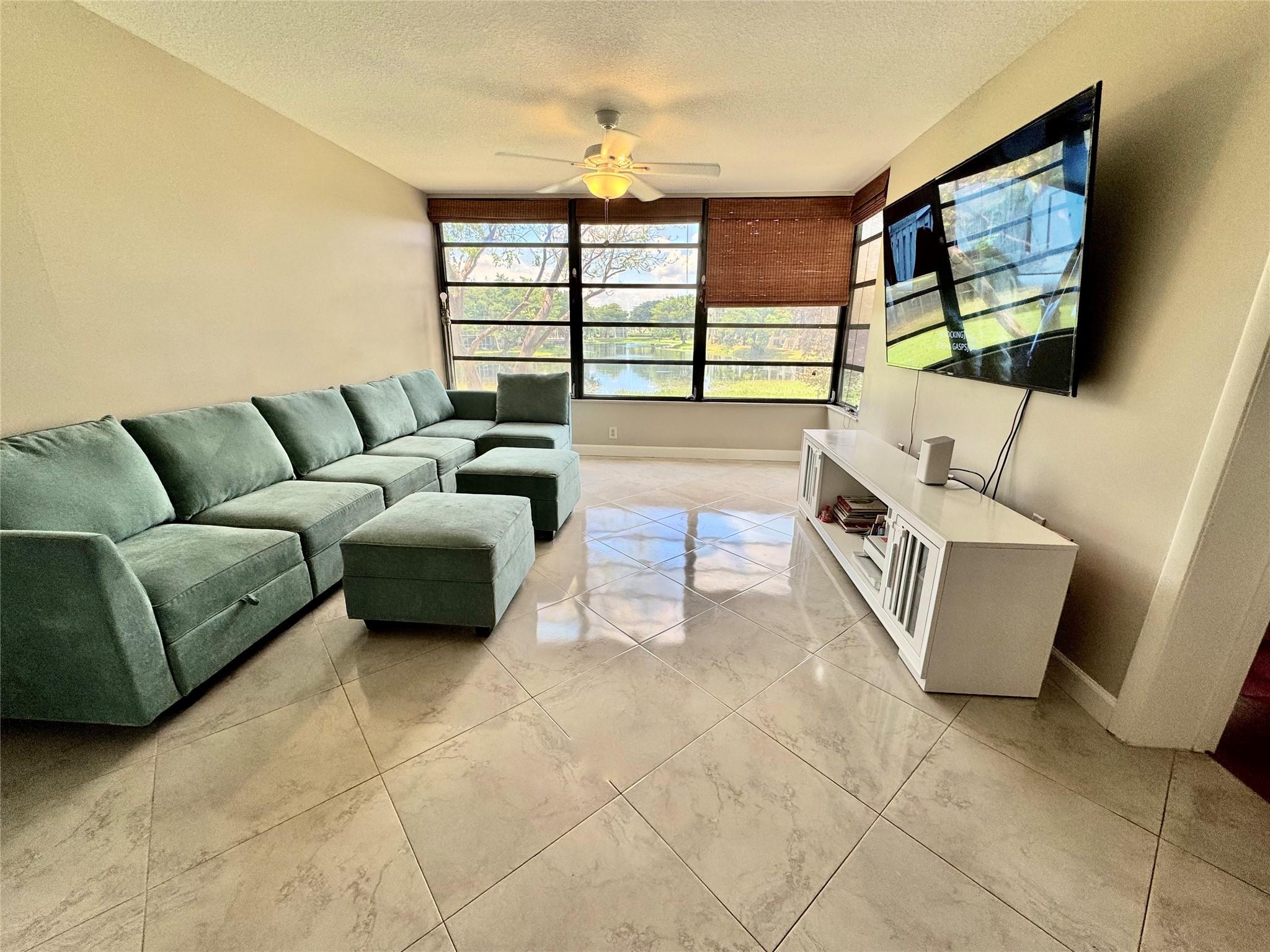 202 1713 Whitehall Dr, For Sale in Davie Zoocasa