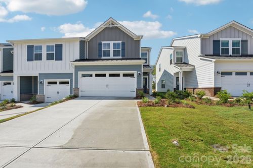 9004 Foggy Brook Loop, Charlotte, NC, 28216 | Card Image