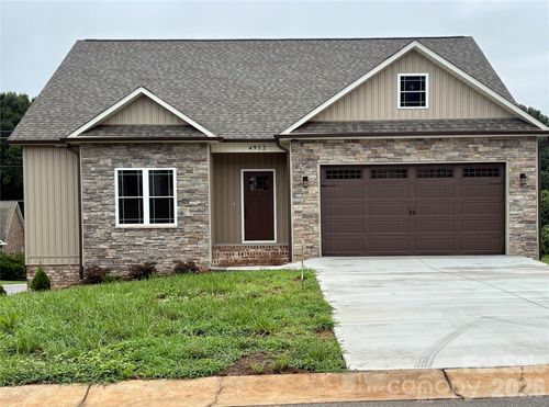 4952 Southview Dr, Hickory, NC, 28602-9594 | Card Image