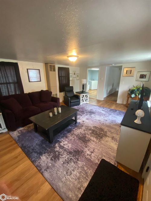 110 S 4th St, Klemme, IA, 50449-7713 | Card Image