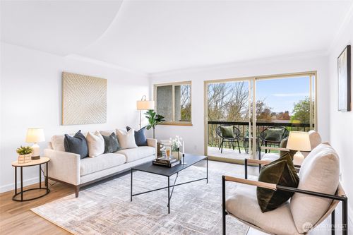 305-732 11th Ave E, Seattle, WA, 98102-4654 | Card Image