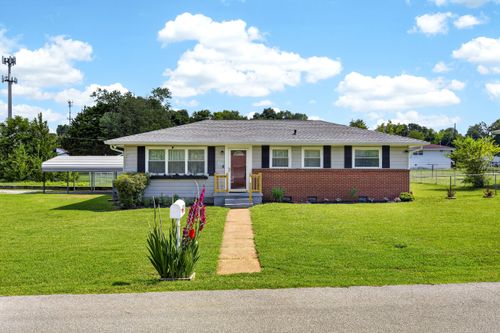 1701 Broadview Dr, Hixson, TN, 37343-4942 | Card Image