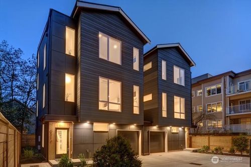 6514 23rd Ave Ne, Seattle, WA, 98115-7032 | Card Image