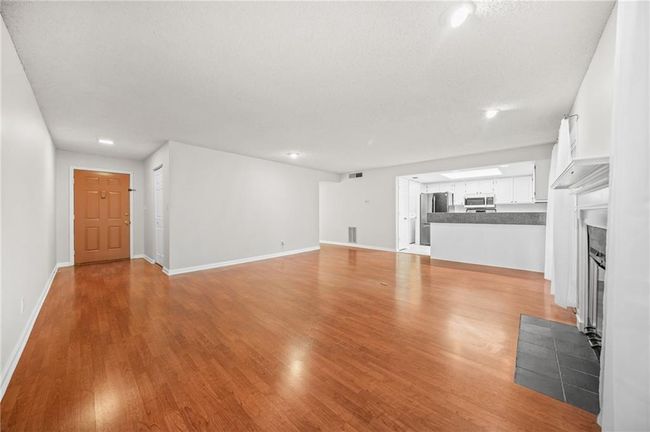 23 Chelsea Ct, Condo with 2 bedrooms, 2 bathrooms and 2 parking in Avondale Estates GA | Image 6