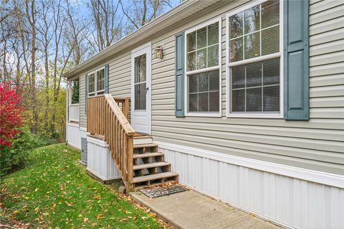 133 Valleyview Dr, Finleyville, PA, 15332-9410 | Card Image