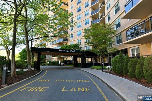 2200 N Central Road, Fort Lee, NJ, 07024 | Card Image