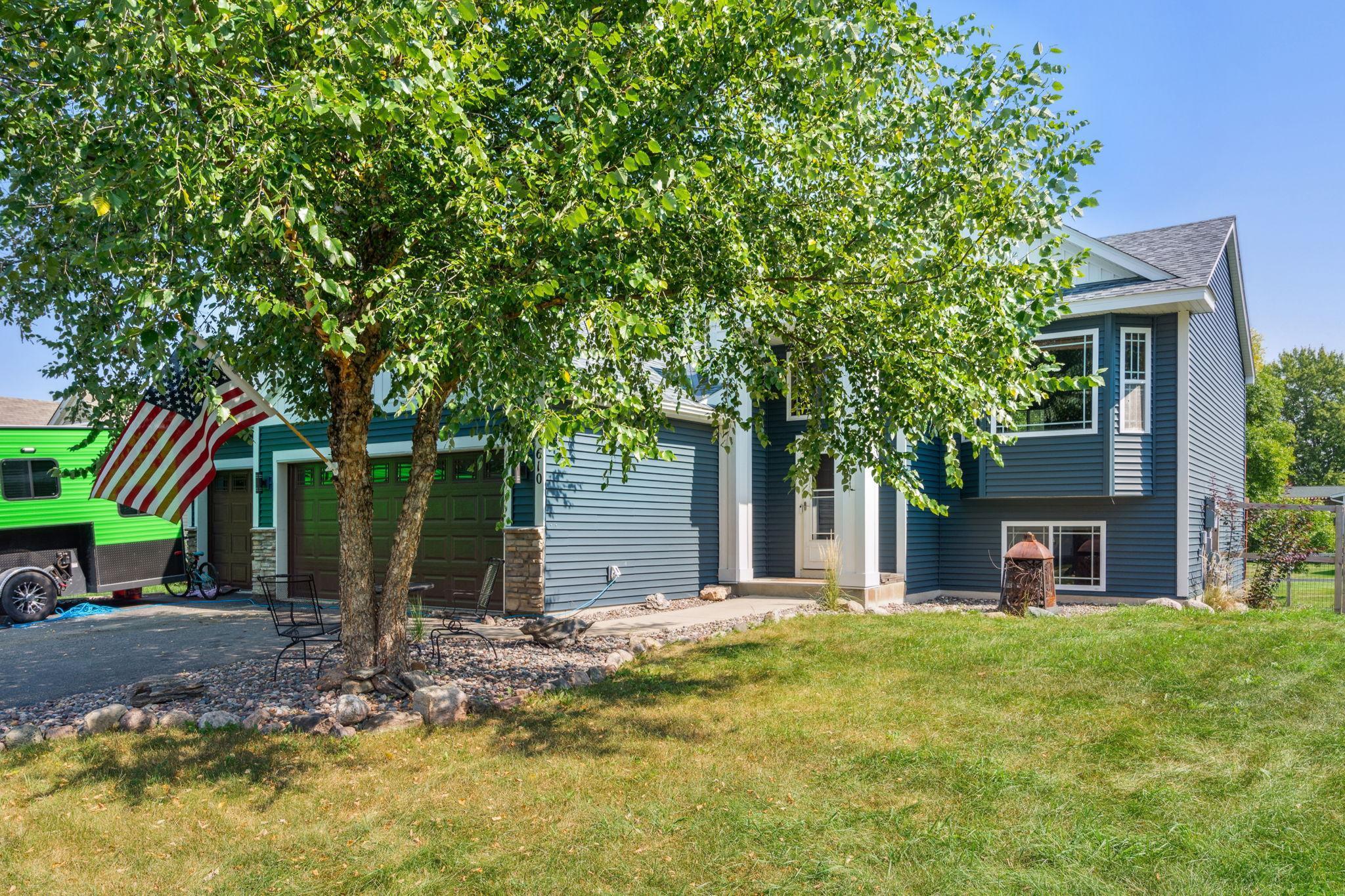Dillon Ave, Montrose, MN 55363