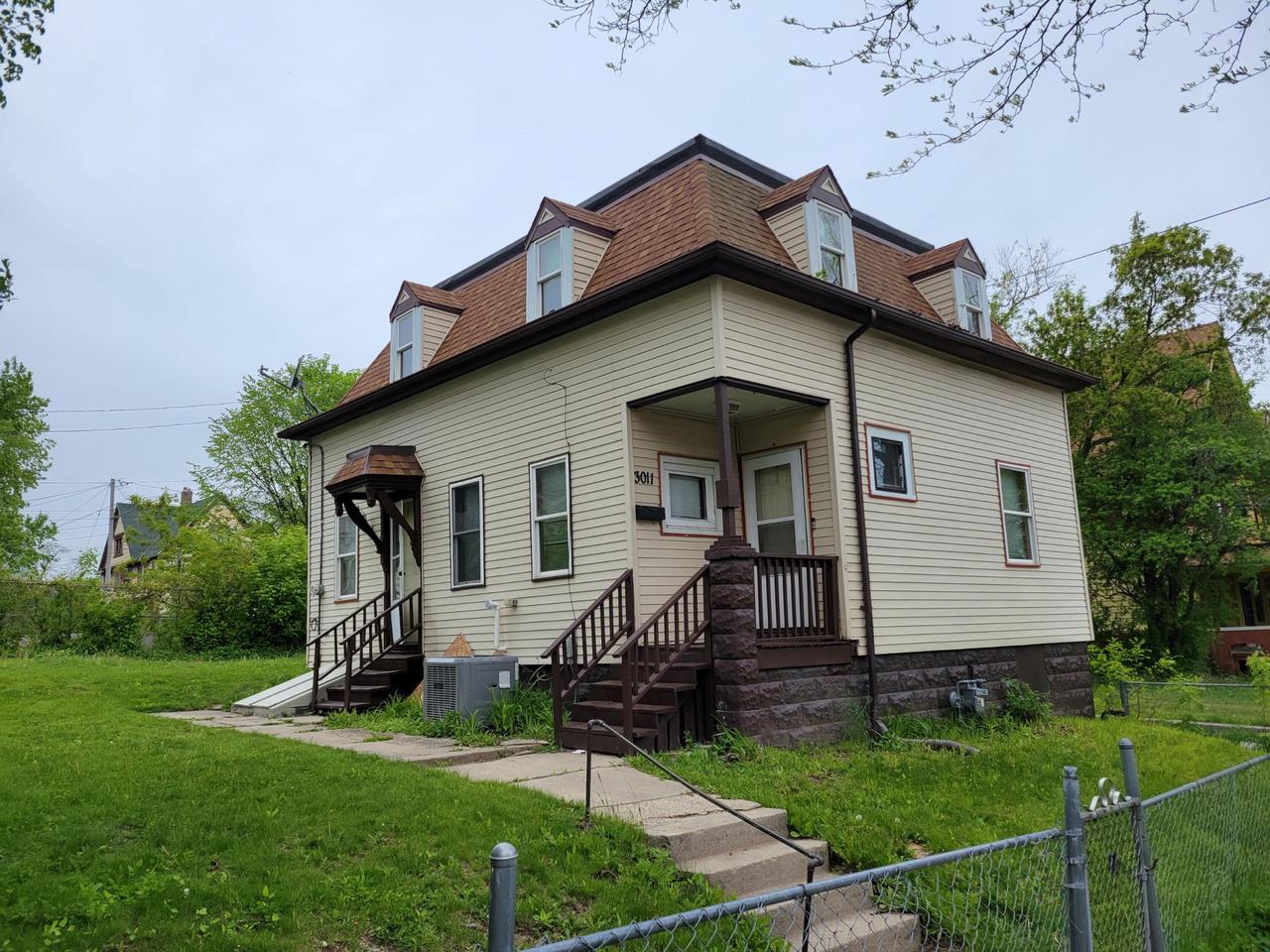 1st St, Milwaukee, WI 53212