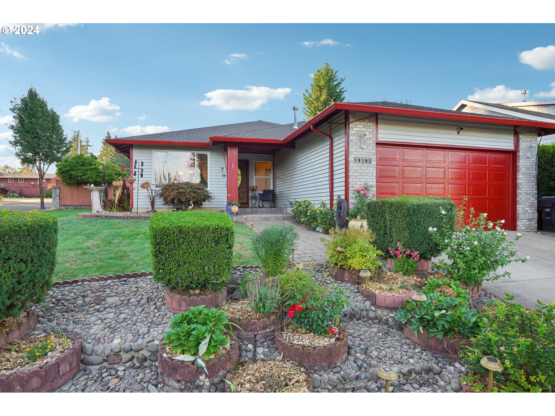 Linda Dr, Oregon City, OR 97045