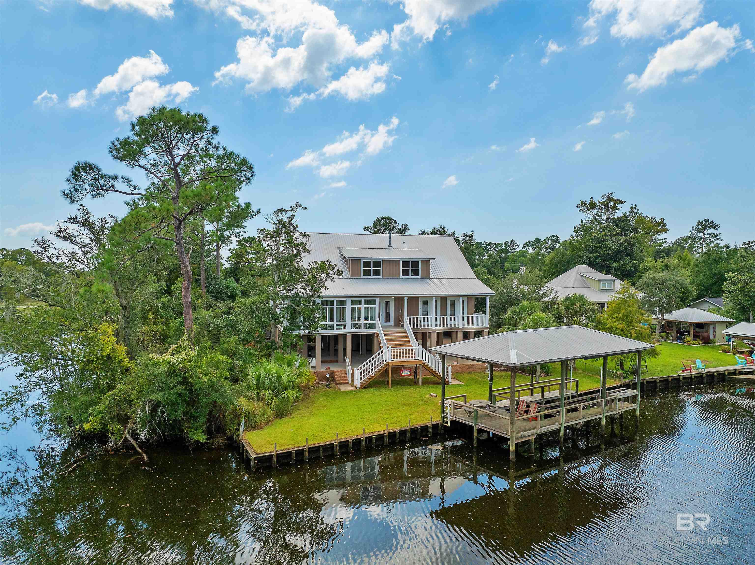 Mockingbird Ln, Fairhope, AL 36532